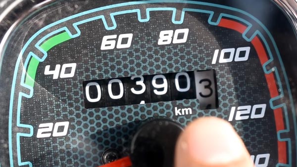 ಟಿವಿಎಸ್ ರೇಡಿಯಾನ್ ಮೈಲೇಜ್ ಚೆಕ್ - ಅಸಲಿಗೆ ಎಷ್ಟು ಮೈಲೇಜ್ ನೀಡುತ್ತೆ ಈ ಬೈಕ್.?