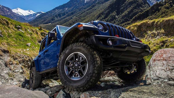 ಬಿಡುಗಡೆಯ ನಂತರ ಮೊದಲ ಬಾರಿಗೆ ಗ್ರಾಹಕರ ಕೈ ಸೇರಿದ ಹೊಸ ರ‍್ಯಾಂಗ್ಲರ್