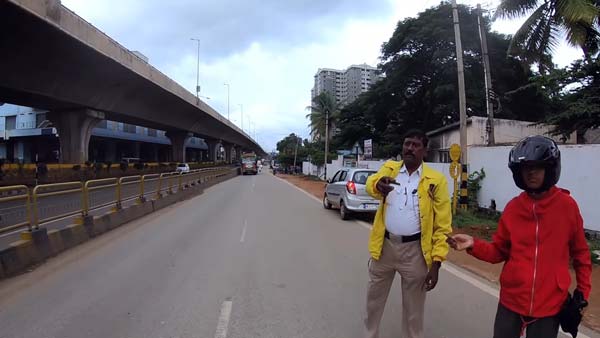 ತಡೆದು ನಿಲ್ಲಿಸಿದ್ದು ಒಂದು ಕಾರಣಕ್ಕೆ, ದಂಡ ವಿಧಿಸಿದ್ದು ಇನ್ನೊಂದಕ್ಕೆ..!