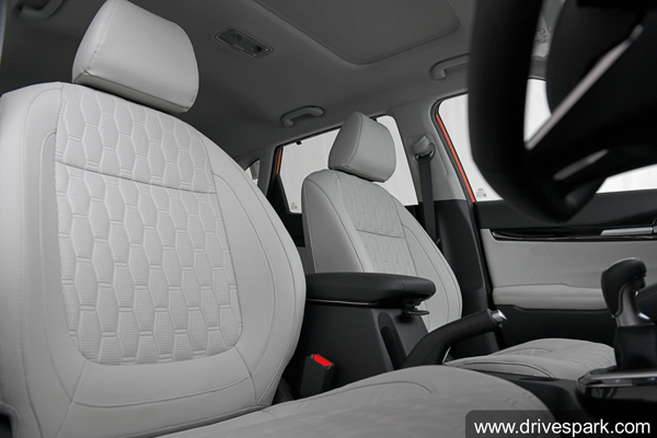 23 ಸಾವಿರಕ್ಕು ಹೆಚ್ಚಿನ ಸಂಖ್ಯೆಯಲ್ಲಿ ಬುಕ್ಕಿಂಗ್ ಪಡೆದ ಕಿಯಾ ಸೆಲ್ಟೊಸ್ - ಎಂಜಿ ಹೆಕ್ಟರ್‍ ಎದುರಾಳಿ