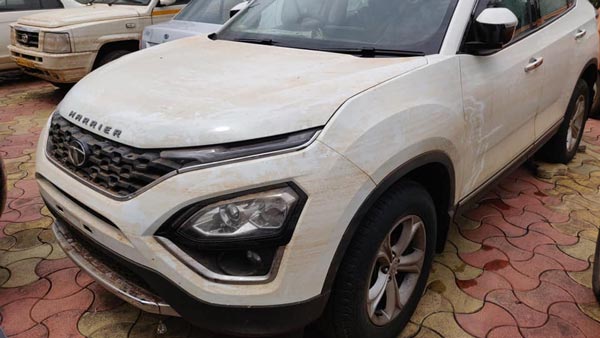 ಪ್ರವಾಹದಿಂದಾಗಿ ನೀರಿನಲ್ಲಿ ಮುಳುಗಿದ ಹೊಸ ಟಾಟಾ ಹ್ಯಾರಿಯರ್