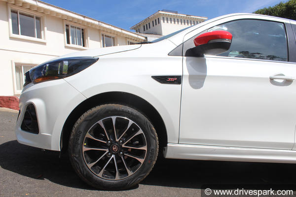 ಹೊಸ ಪ್ರೀಮಿಯಂ ಫೀಚರ್ಸ್ ಪಡೆಯಲಿವೆ ಟಾಟಾ ಟಿಯಾಗೊ ಜೆಟಿಪಿ ಮತ್ತು ಟಿಗೋರ್ ಜೆಟಿಪಿ