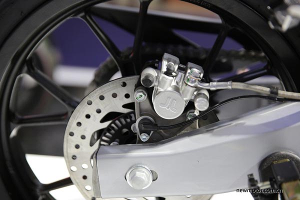 ಅನಾವರಣವಾಯ್ತು ಎಪ್ರಿಲಿಯಾ ಜಿಪಿ‍ಆರ್ 250 ಬೈಕ್