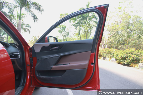 ಕಾರ್ ಡೋರ್‍‍ಗಳನ್ನು ತೆಗೆಯುವ ಡಚ್ ರೀಚ್ ಬಗ್ಗೆ ನಿಮಗೆಷ್ಟು ಗೊತ್ತು?