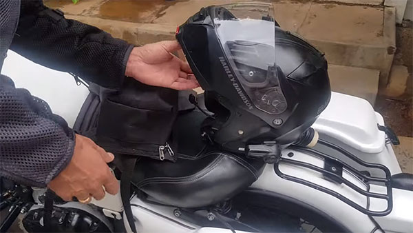 ಬೈಕ್ ಸವಾರಿ ವೇಳೆ ತಲೆಯನ್ನು ತಂಪಾಗಿಡಲಿದೆ ಈ ಎ‍‍ಸಿ ಹೆಲ್ಮೆಟ್