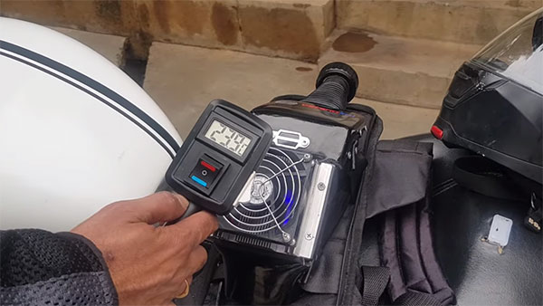 ಬೈಕ್ ಸವಾರಿ ವೇಳೆ ತಲೆಯನ್ನು ತಂಪಾಗಿಡಲಿದೆ ಈ ಎ‍‍ಸಿ ಹೆಲ್ಮೆಟ್