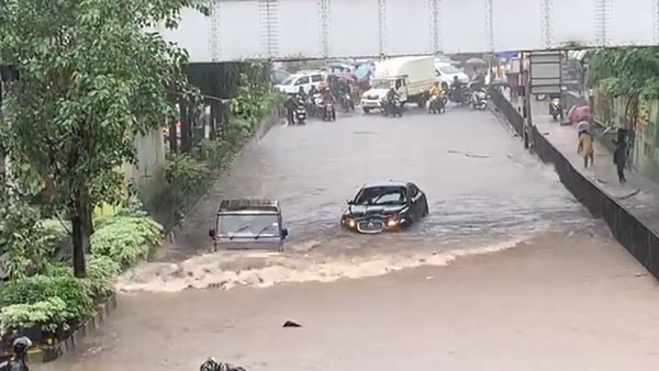 ನೀರಿನಲ್ಲಿ ಸಿಲುಕಿದ ಜಾಗ್ವಾರ್, ಮುಂದೇನಾಯ್ತು ನೋಡಿ..!