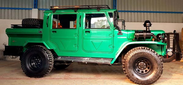 ಧೋನಿಗೆ ಕಾರು ತೊಳೆಯಲು ಸಹಾಯ ಮಾಡಿದ ಮಗಳು ಝೀವಾ