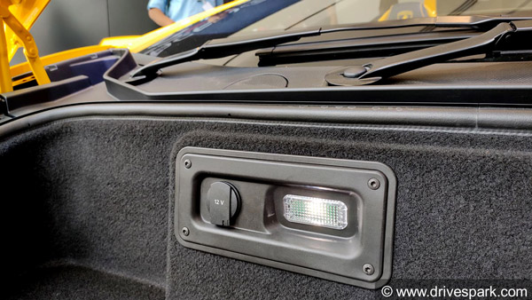 ಬಿಡುಗಡೆಯಾಯ್ತು ದುಬಾರಿ ಬೆಲೆಯ ಲ್ಯಾಂಬೊರ್ಗಿನಿ ಹುರಾಕನ್ ಇವೊ ಸ್ಪೈಡರ್