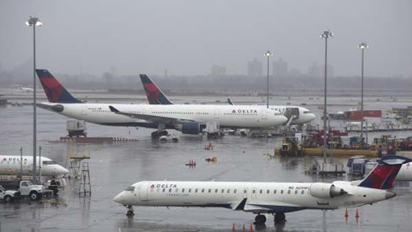 ವಿಮಾನಗಳಲ್ಲಿ ಬಿಳಿ ಬಣ್ಣವನ್ನು ಬಳಕೆ ಮಾಡುವುದರ ಹಿಂದಿನ ಕಾರಣವೇನು?