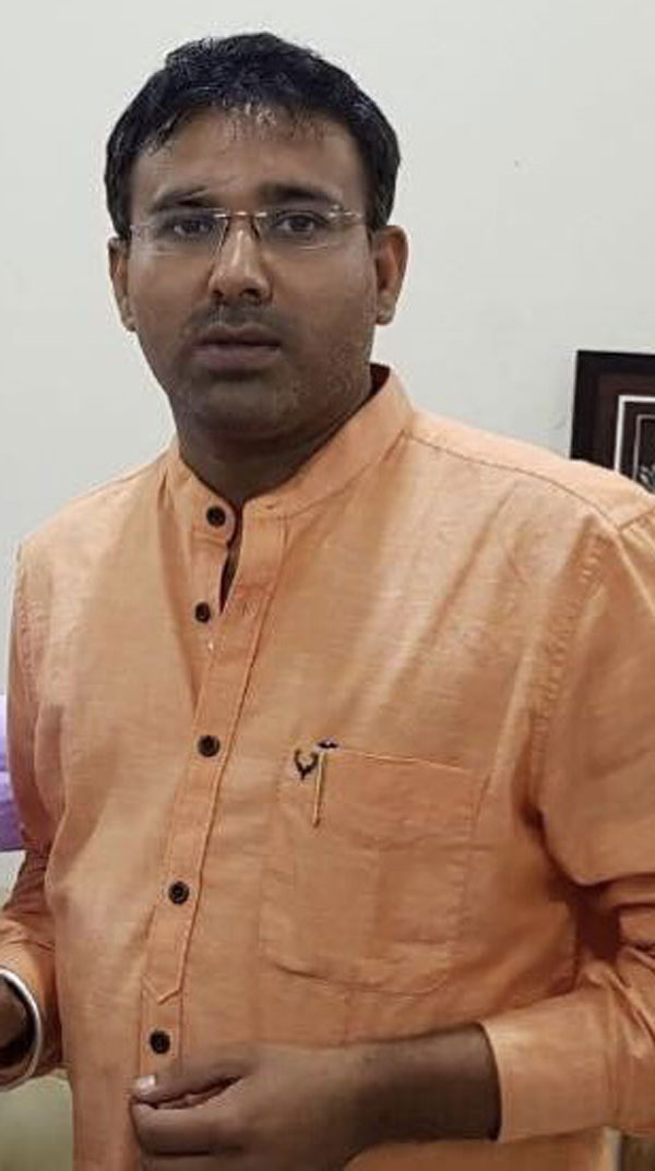 ಎಕ್ಸ್ ಪ್ರೆಸ್‍‍ವೇ ಸುರಕ್ಷತೆಗಾಗಿ ಸ್ವಂತ ಹಣ ಬಳಸಿದ ನಟನ ಸಹೋದರ