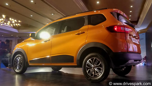 ದೀಪಾವಳಿ ಮುನ್ನ ಈ ಕಾರುಗಳಿಗೆ ಸಿಕ್ಕಾಪಟ್ಟೆ ಡಿಮ್ಯಾಂಡ್ ದೀಪಾವಳಿ ಮುನ್ನ ಈ ಕಾರುಗಳಿಗೆ ಸಿಕ್ಕಾಪಟ್ಟೆ ಡಿಮ್ಯಾಂಡ್