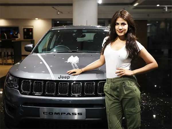 ಬಾಲಿವುಡ್ ತಾರೆಯರ ಬಳಿಯಿರುವ ಹೊಸ ಕಾರುಗಳಿವು