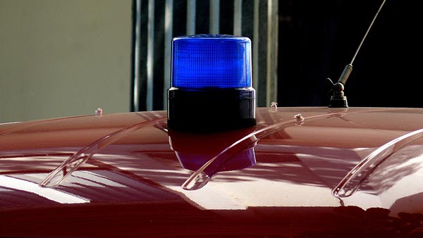 ಫ್ಲಾಶರ್, ಸೈರನ್ ಬಳಸಿದ ಇನ್ಸ್ ಪೆಕ್ಟರ್‍‍ಗೆ ಬಿತ್ತು ದಂಡ..!