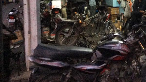 ನಿಷೇಧವಿದ್ದರೂ ಕಾನೂನು ಉಲ್ಲಂಘಿಸಿದ ಪೊಲೀಸರು