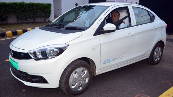 ಎಲೆಕ್ಟ್ರಿಕ್ ಕಾರಿನಲ್ಲಿ ಸಂಚರಿಸುತ್ತಿರುವ ಡಿ‍‍ಸಿ‍ಎಂ