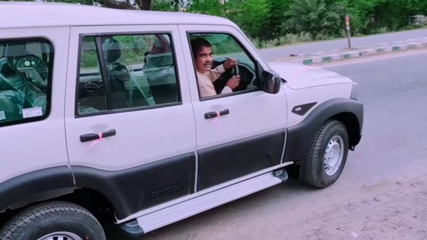 ತನ್ನ ತಂದೆಗೆ ಸ್ಕಾರ್ಪಿಯೊ ಗಿಫ್ಟ್ ನೀಡಿದ ಪ್ಯಾರಾಗ್ಲೈಡರ್