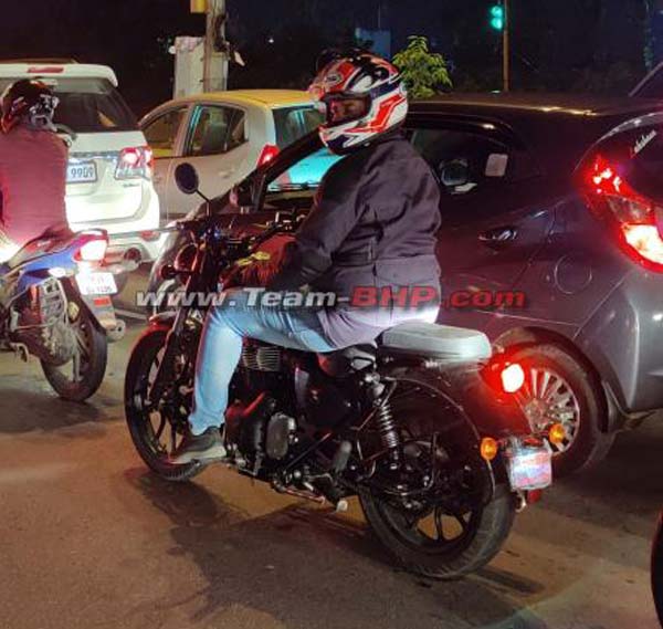 ಮತ್ತೊಮ್ಮೆ ಸ್ಪಾಟ್ ಟೆಸ್ಟ್‌ನಲ್ಲಿ ಕಾಣಿಸಿಕೊಂಡ ಬಿಎಸ್-6 ರಾಯಲ್ ಎನ್‍‍ಫೀಲ್ಡ್ ಥಂಡರ್‍‍ಬರ್ಡ್ 