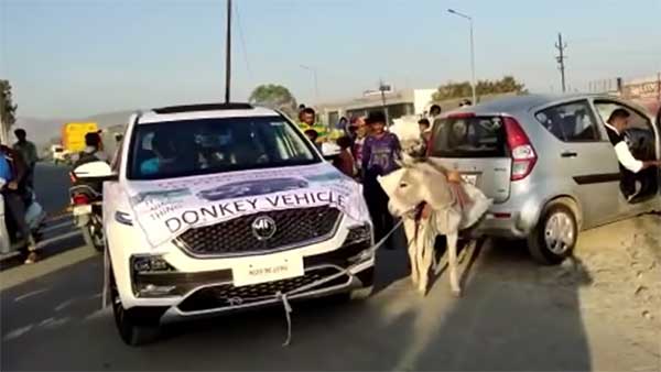 ಗ್ರಾಹಕನ ಪ್ರತಿಭಟನೆಗೆ ಮಣಿದು ಬದಲಿ ಕಾರು ನೀಡಲು ಮುಂದಾದ ಎಂಜಿ ಮೋಟಾರ್