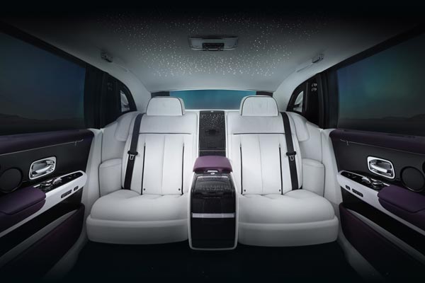 ಸ್ಟಾರ್ ನಟಿಗೆ ಸಿಕ್ತು 11 ಕೋಟಿ ಮೌಲ್ಯದ ಕಾರ್ ಗಿಫ್ಟ್ ಸ್ಟಾರ್ ನಟಿಗೆ ಸಿಕ್ತು 11 ಕೋಟಿ ಮೌಲ್ಯದ ಕಾರ್ ಗಿಫ್ಟ್