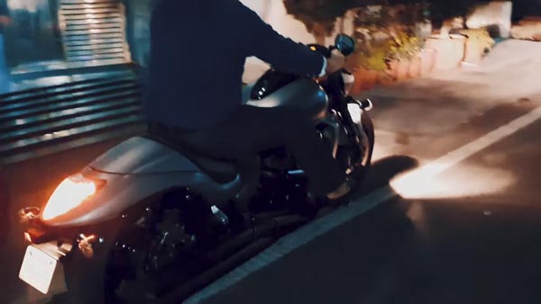 ತಂದೆಗೆ ದುಬಾರಿ ಬೆಲೆಯ ಸೂಪರ್‍‍ಬೈಕ್ ಗಿಫ್ಟ್ ನೀಡಿದ ಮಗ