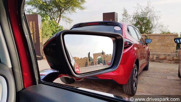 ಫಸ್ಟ್ ಡ್ರೈವ್ ರಿವ್ಯೂ: ಹ್ಯಾಚ್‌ಬ್ಯಾಕ್ ಕಾರುಗಳಲ್ಲೇ ಬೆಸ್ಟ್ ಟಾಟಾ ಆಲ್‌ಟ್ರೊಜ್