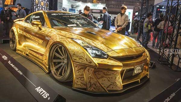 ದುಬಾರಿ ಬೆಲೆಯ ಸೂಪರ್‍‍ಕಾರುಗಳು ದುಬೈನಲ್ಲಿ ಹೆಚ್ಚು.. ಏಕೆ ಗೊತ್ತಾ?