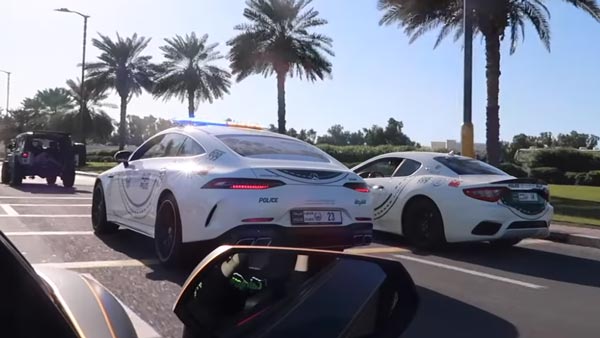 ದುಬೈ ರಾಯಲ್ ಫ್ಯಾಮಿಲಿಯ ಸೂಪರ್‍‍ಕಾರುಗಳ ರ‍್ಯಾಲಿ