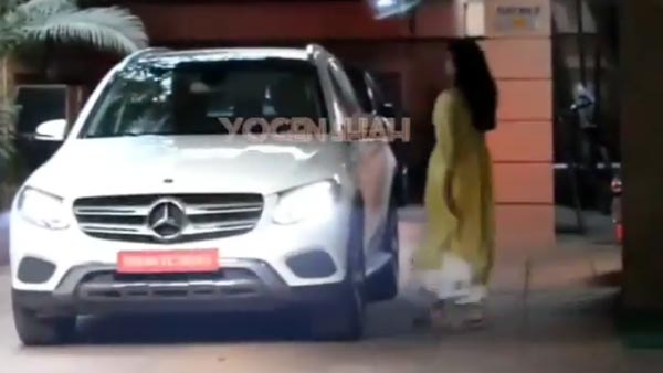 ದುಬಾರಿ ಬೆಲೆಯ ಕಾರು ಖರೀದಿಸಿದ ಜಾಹ್ನವಿ ಕಪೂರ್