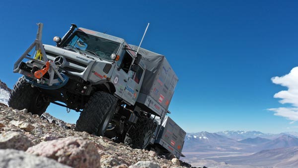 ಹೊಸ ವಿಶ್ವ ದಾಖಲೆ ಬರೆದ ಮರ್ಸಿಡಿಸ್ ಬೆಂಝ್ ಟ್ರಕ್