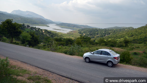 ವಾಹನ ನಿಲ್ಲಿಸಿ ಮೊಬೈಲ್‍‍ನಲ್ಲಿ ಮಾತನಾಡಿದರೂ ಬೀಳಲಿದೆ ದಂಡ..!