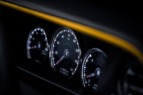 ಬಿಡುಗಡೆಯಾಯ್ತು ದುಬಾರಿ ಬೆಲೆಯ ರೋಲ್ಸ್ ರಾಯ್ಸ್ ಕಲಿನನ್ ಬ್ಲಾಕ್ ಬ್ಯಾಡ್ಜ್