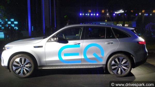 ಇಕ್ಯೂ ಎಲೆಕ್ಟ್ರಿಕ್ ಕಾರ್ ಅನಾವರಣಗೊಳಿಸಿದ ಮರ್ಸಿಡಿಸ್ ಬೆಂಝ್