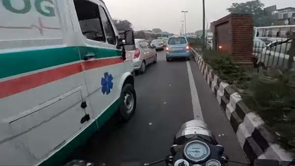 ಆಂಬ್ಯುಲೆನ್ಸ್ ಗೆ ತಡೆಯೊಡ್ಡಿದ ಬಿಜೆಪಿ ಮುಖಂಡ