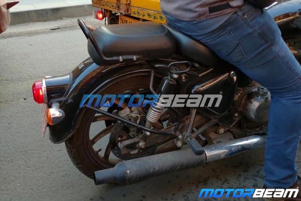 ಸ್ಪಾಟ್ ಟೆಸ್ಟ್ನಲ್ಲಿ ಕಾಣಿಸಿಕೊಂಡ 2020ರ ರಾಯಲ್ ಎನ್ಫೀಲ್ಡ್ ಕ್ಲಾಸಿಕ್ 350 ಸ್ಪಾಟ್ ಟೆಸ್ಟ್ನಲ್ಲಿ ಕಾಣಿಸಿಕೊಂಡ 2020ರ ರಾಯಲ್ ಎನ್ಫೀಲ್ಡ್ ಕ್ಲಾಸಿಕ್ 350