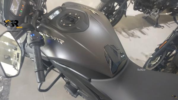 ಡೀಲರ್‍ ಬಳಿ ತಲುಪಿದ ಬಿಎಸ್-6 ಬಜಾಜ್ ಡೋಮಿನಾರ್ 400