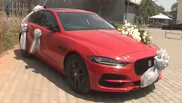 ಚಂದನ್ ಶೆಟ್ಟಿ - ನಿವೇದಿತಾ ಗಿಫ್ಟ್ ಪಡೆದ ಜಾಗ್ವಾರ್ ಕಾರಿನ ವಿಶೇಷತೆಗಳೇನು ಗೊತ್ತಾ?