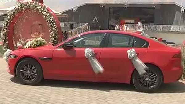 ಚಂದನ್ ಶೆಟ್ಟಿ - ನಿವೇದಿತಾ ಗಿಫ್ಟ್ ಪಡೆದ ಜಾಗ್ವಾರ್ ಕಾರಿನ ವಿಶೇಷತೆಗಳೇನು ಗೊತ್ತಾ?