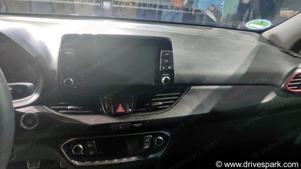 ಆಟೋ ಎಕ್ಸ್‌ಪೋ 2020: ಐ30 ಫಾಸ್ಟ್ ಬ್ಯಾಕ್ ಕಾರು ಅನಾವರಣಗೊಳಿಸಿದ ಹ್ಯುಂಡೈ