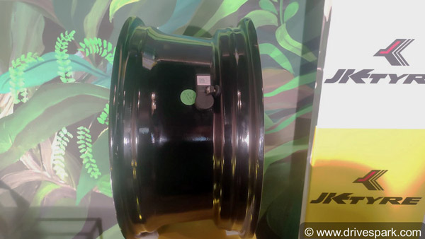 ಸ್ಮಾರ್ಟ್ ಟಯರ್ ಅನಾವರಣಗೊಳಿಸಿದ ಜೆಕೆ ಟಯರ್