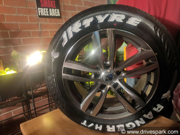 ಸ್ಮಾರ್ಟ್ ಟಯರ್ ಅನಾವರಣಗೊಳಿಸಿದ ಜೆಕೆ ಟಯರ್