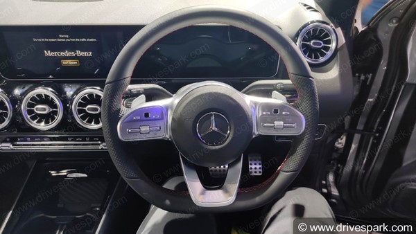 ಆಟೋ ಎಕ್ಸ್‌ಪೋ 2020: ಅನಾವರಣವಾಯ್ತು ಐಷಾರಾಮಿ ಮರ್ಸಿಡಿಸ್ ಬೆಂಝ್ ಜಿಎಲ್‍‍ಎ 