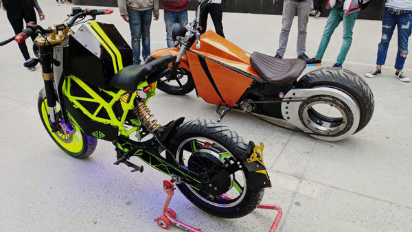 ವಿನೂತನ ಮಾದರಿಯ ಫೋಟೋಟೈಪ್ ಎಲೆಕ್ಟ್ರಿಕ್ ವಾಹನಗಳನ್ನು ಅನಾವರಣಗೊಳಿಸಿದ ವಿದ್ಯಾರ್ಥಿಗಳು