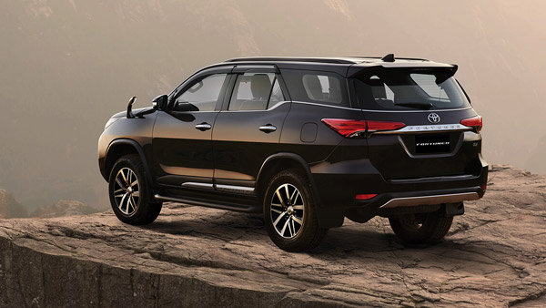 ಬಿ‍ಎಸ್-6 ಫಾರ್ಚೂನರ್ ಕಾರಿನ ವಿತರಣೆ ಆರಂಭಿಸಿದ ಟೊಯೊಟಾ 