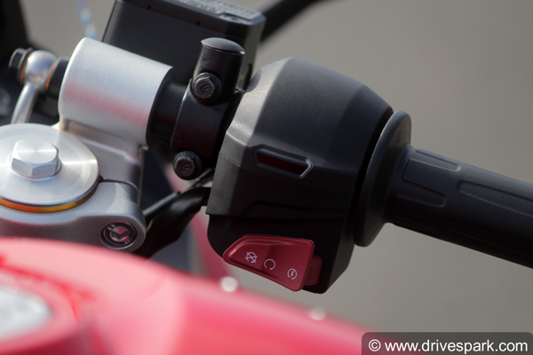 ಫಸ್ಟ್ ರೈಡ್ ರಿವ್ಯೂ: ಹೊಸ ಫೀಚರ್‍‍ಗಳೊಂದಿಗೆ ರಸ್ತೆಗಿಳಿದ ಬಿ‍ಎಸ್ 6 ಅಪಾಚೆ ಆರ್‍ಆರ್ 310