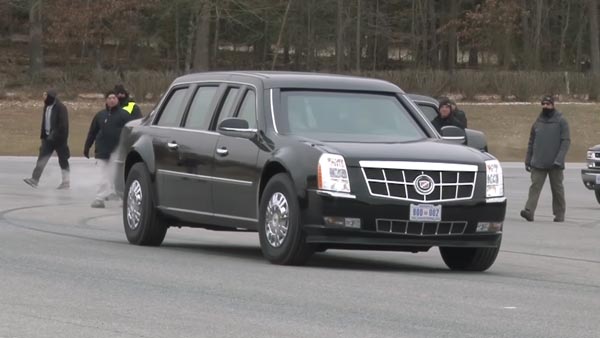 ಭಾರತಕ್ಕೆ ಮೊದಲ ಬಾರಿಗೆ ಬಂದಿರುವ ಡೊನಾಲ್ಡ್ ಟ್ರಂಪ್ ಅಧಿಕೃತ ಕಾರಿನ ವಿಶೇಷತೆಯೇನು?