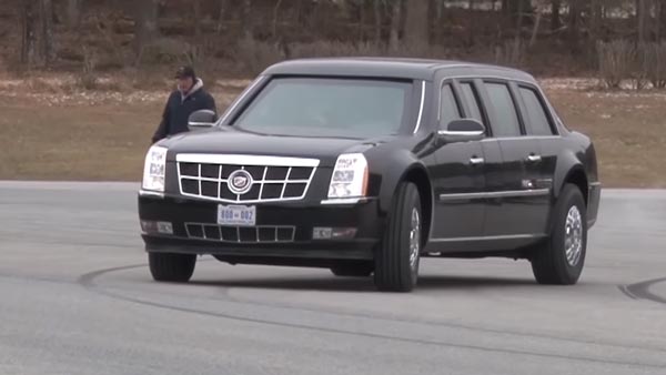 ಭಾರತಕ್ಕೆ ಮೊದಲ ಬಾರಿಗೆ ಬಂದಿರುವ ಡೊನಾಲ್ಡ್ ಟ್ರಂಪ್ ಅಧಿಕೃತ ಕಾರಿನ ವಿಶೇಷತೆಯೇನು?