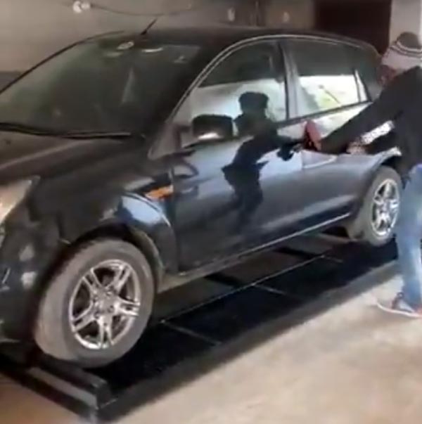 ಪಾರ್ಕಿಂಗ್ ಸಮಸ್ಯೆಯ ಪರಿಹಾರದ ಹೊಸ ಐಡಿಯಾ ಮೆಚ್ಚಿದ ಆನಂದ್ ಮಹೀಂದ್ರಾ