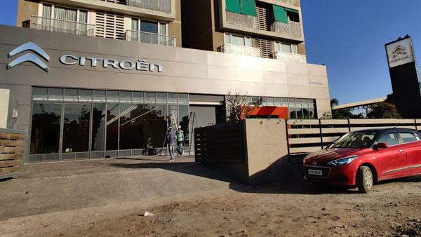 ಕಾರು ಮಾರಾಟಕ್ಕೆ ಭರ್ಜರಿ ಸಿದ್ದತೆ- ಮೊದಲ ಶೋರೂಂಗೆ ಚಾಲನೆ ನೀಡಿದ ಸಿಟ್ರನ್