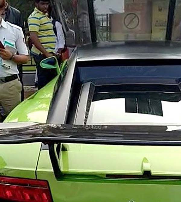 ಪೊಲೀಸ್ ಚೌಕಿಗೆ ಗುದ್ದಿದ ಹ್ಯಾರಿಸ್ ಮಗನ ಲ್ಯಾಂಬೊರ್ಗಿನಿ ಕಾರು